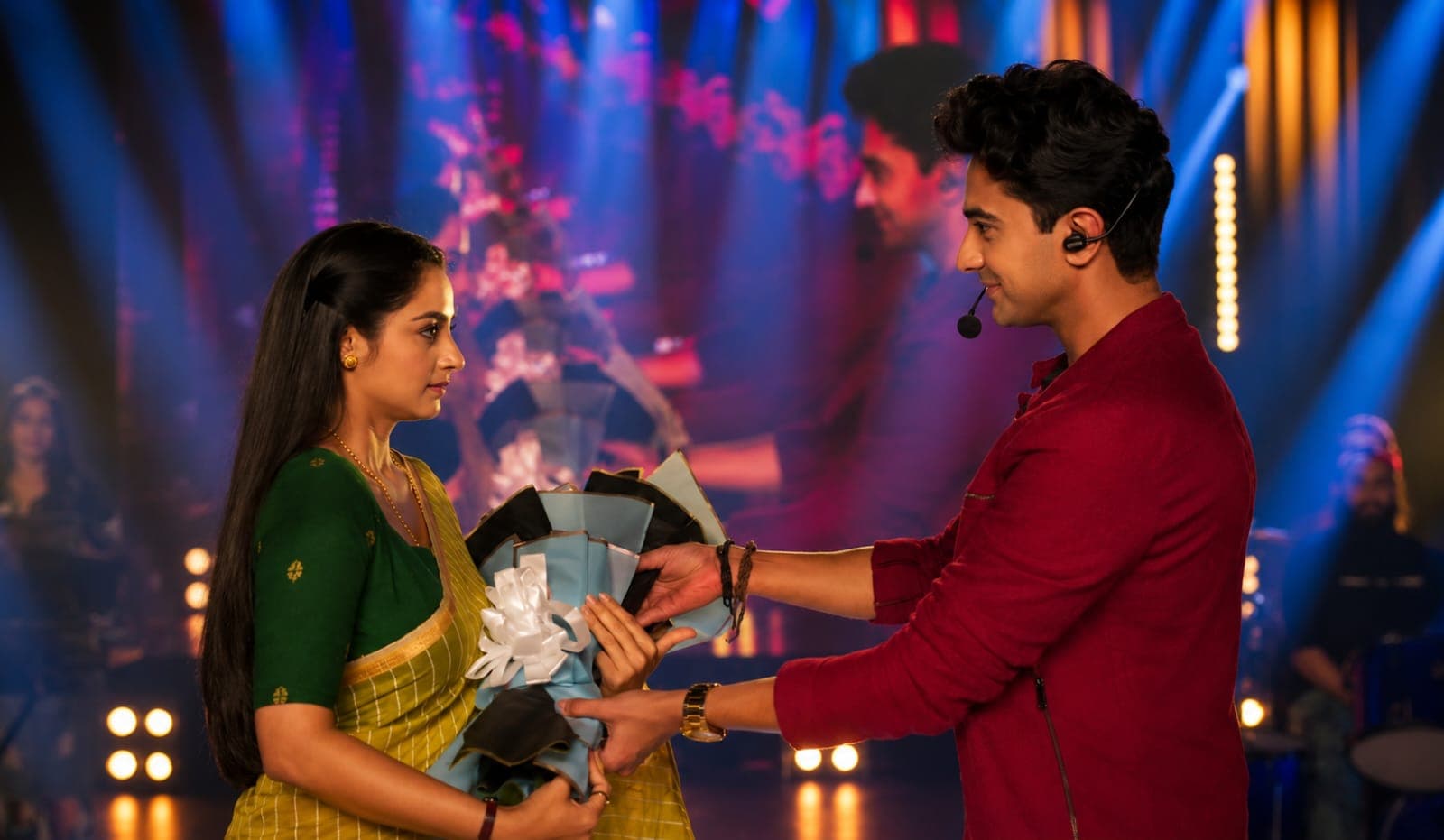 When Love Looks Beyond Appearances and Labels, It Creates Something Like Sairaab's 'Tu Koi Aur Hai'