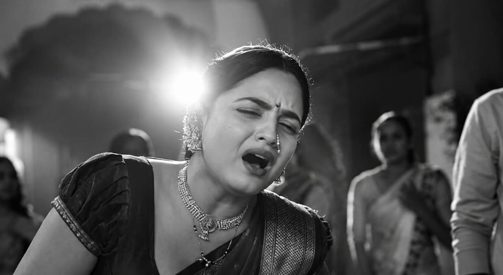 Udne Ki Aasha: Sailee's Pregnancy Revelation To Bring A Major Twist In The Deshmukh House image 1