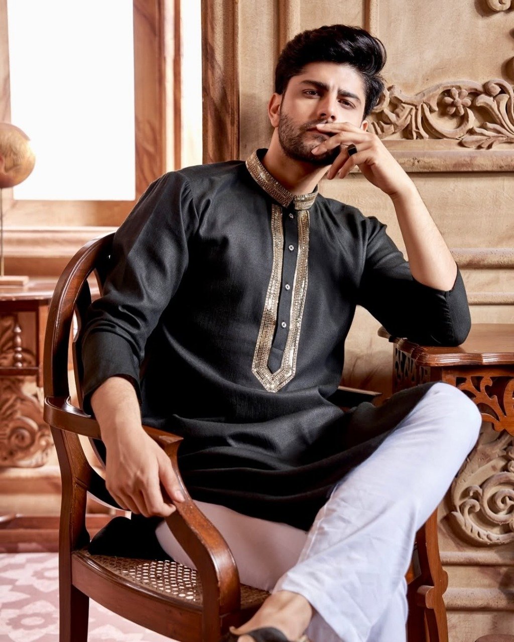 “Playing Dev brought me closer to my parents,” says Abhishek Sharma - Photo 1
